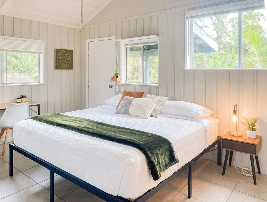 Monstera Bungalow, Spacious, King Bed, Big Kitchen Keaau Extérieur photo