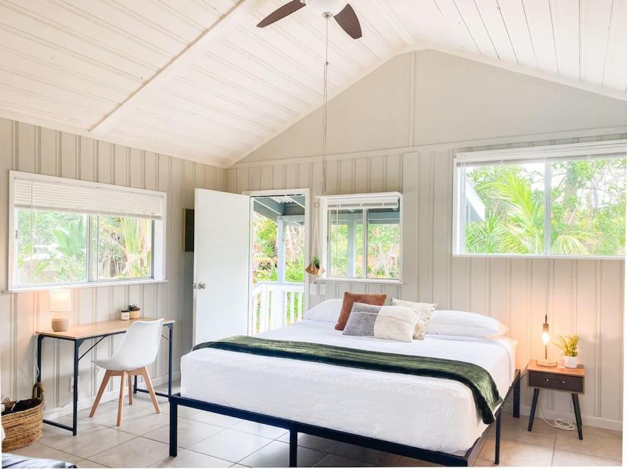 Monstera Bungalow, Spacious, King Bed, Big Kitchen Keaau Extérieur photo