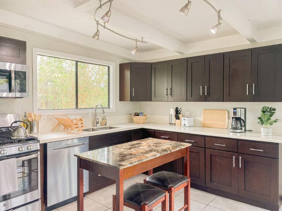 Monstera Bungalow, Spacious, King Bed, Big Kitchen Keaau Extérieur photo